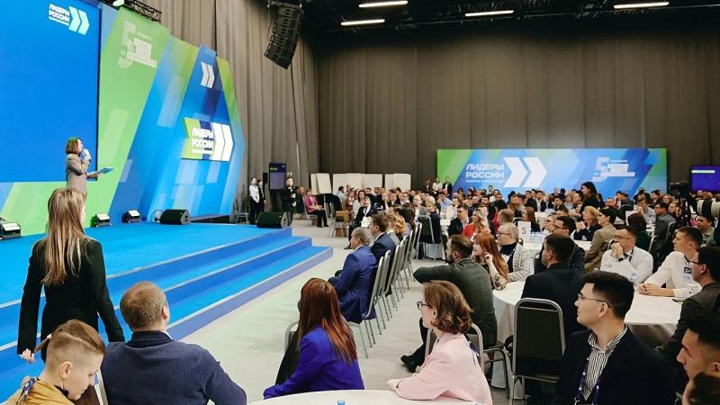 61 управленец из Самарской области приступили к оценочным мероприятиям окружного финала конкурса "Лидеры России"