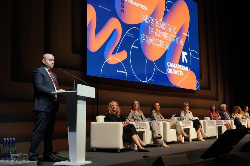 "Музейные маршруты", интервью с астрохимиком и детское зрение: читайте в свежем номере "Волжской коммуны" 22 августа