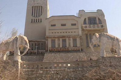 Последняя экскурсия: на "дачу со слонами" перестали пускать из-за реконструкции