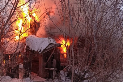 7 и 8 марта в Самарской области сгорели баня и заброшенный дом