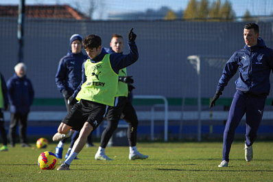 "Крылья Советов" отправились на матч с красноярским "Енисеем" 