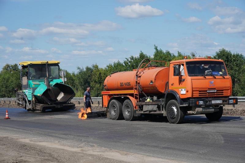 Дмитрий Азаров проинспектировал дорожный ремонт на участке автодороги Самара-Бугуруслан