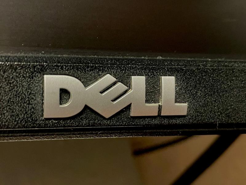 Dell уходит с российского рынка и сокращает штат работников
