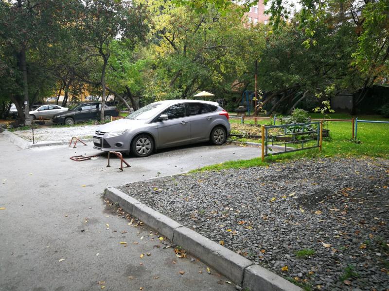Дороги и парковки: в Братском обновили дворы