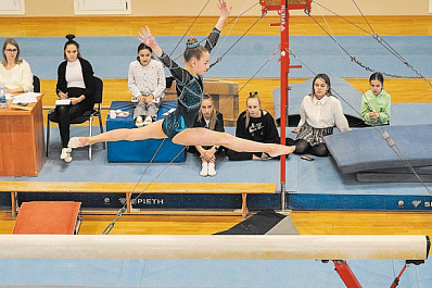 Выбрали сильнейших среди лидеров: итоги чемпионата и первенства региона по спортивной гимнастике