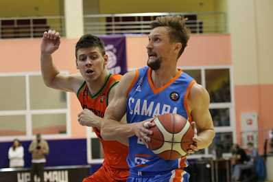 Баскетбольная "Самара" переиграла "Уралмаш" в первой серии четвертьфинала Кубка России