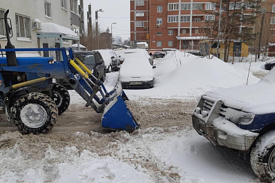 Более 500 единиц техники и 3-х тысяч человек очищают Самару от последствий снегопада