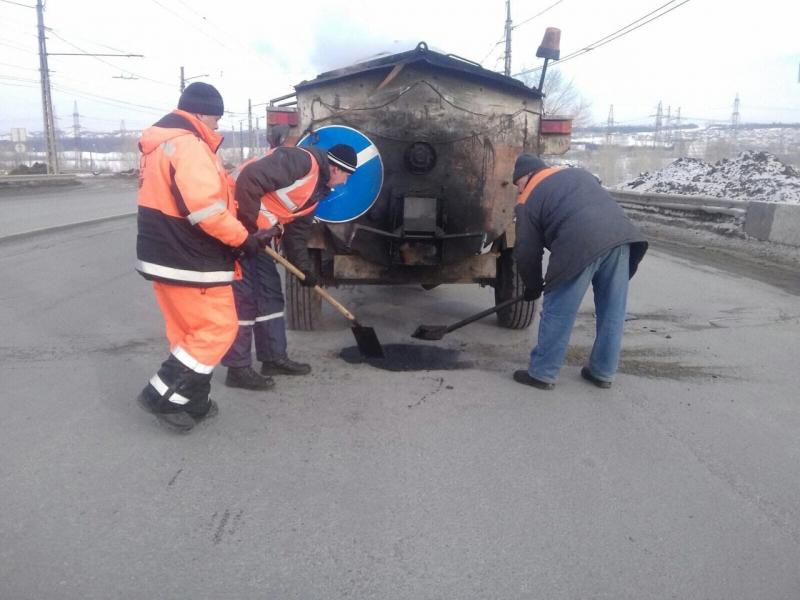 В Тольятти планируется залатать ямы на 4,5 тыс. кв. м дорожного полотна