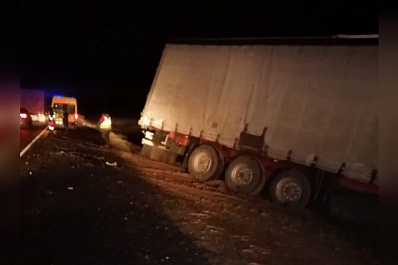 На трассе "Оренбург - Самара" в ДТП погибли четыре человека