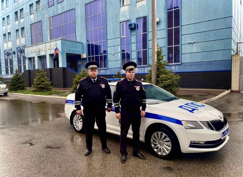 Стало плохо в машине: в Самарской области инспекторы ГИБДД помогли оперативно отвезти мужчину в больницу 
