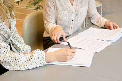 Россиянам разъяснили правила наследования в случае смерти супруга