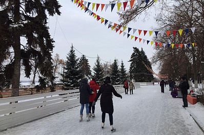 На набережной Самары торжественно открыли каток