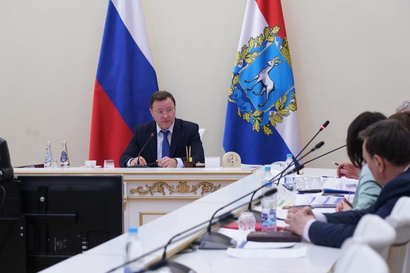 Дмитрий Азаров поручил держать на контроле вопросы пожарной безопасности и бесперебойной работы транспорта