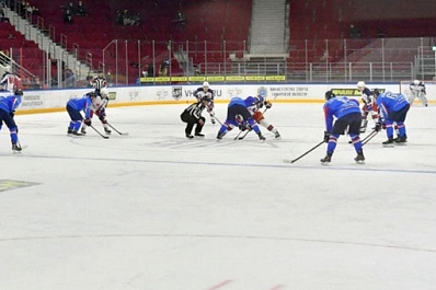 Хоккеисты ЦСК ВВС победили "Кристалл" в волжском дерби 