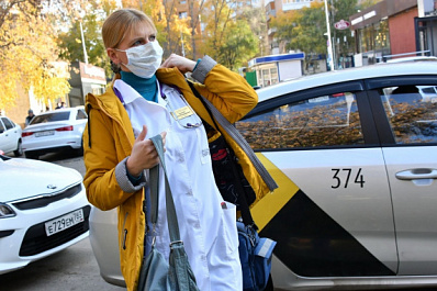 Врачи детских поликлиник будут ездить на бесплатном такси