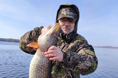 Под Сызранью рыбак выловил крупную щуку