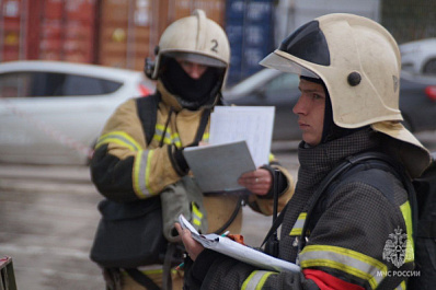 В Тольятти вечером 4 мая загорелся магазин