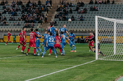 "Акрон" на последних секундах добился победы в матче с "Родиной"