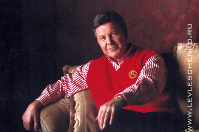 Народный артист Лев Лещенко: "Крылья Советов" при Осинькине заиграли в европейский футбол, такой и нужен сборной России 