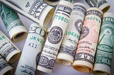 Экономист призвал россиян не торопиться обменивать валюту