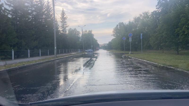 В Тольятти ликвидировано подтопление дороги на ул. Ушакова