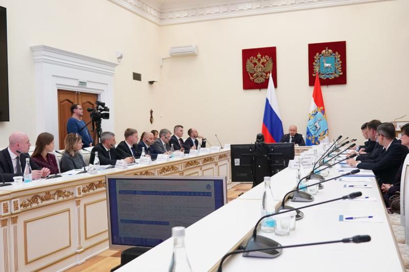 Повышение производительности труда и автоматизация процессов: Вячеслав Федорищев 20 ноября провел заседание Правительства Самарской области