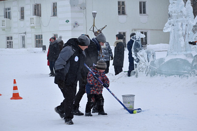 В Кинеле устроили "День снега" со спортивными состязаниями