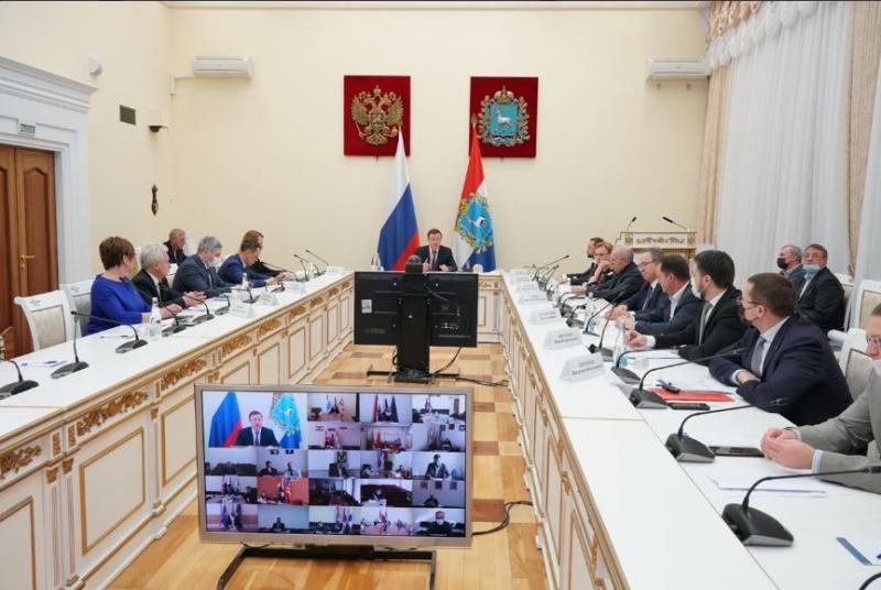 Дмитрий Азаров и руководители ресурсоснабжающих организаций обсудили планы по обновлению инженерных коммуникаций в регионе