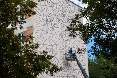 Участники Samara Ground 2021 начали рисовать муралы на Ленинградской и Первомайской