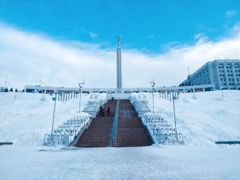 От разрушения к возрождению – в День Героев Отечества в Самаре на медиаэкранах на площади Славы начнет работу цифровая фотовыставка "Донбасс-2022"