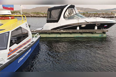 В Самарской области мужчинам на яхте понадобилась помощь спасателей