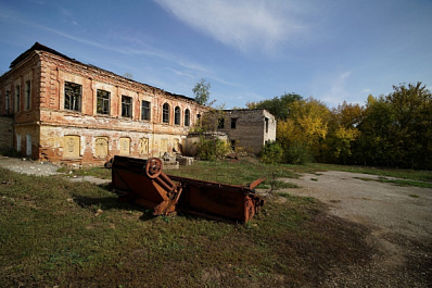В Богатом волонтеры спасают здание на территории бывшей мельницы Шихобалова