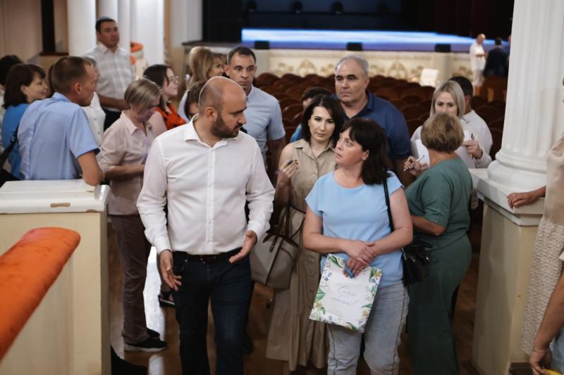 Год губернатора, безопасность детей и поисковики в Снежном: читайте в свежем номере "Волжской коммуны" 30 мая