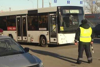 В Самаре прошел очередной рейд по ношению масок в транспорте
