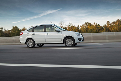 В Тольятти стартовало производство автомобилей LADA Granta Liftback