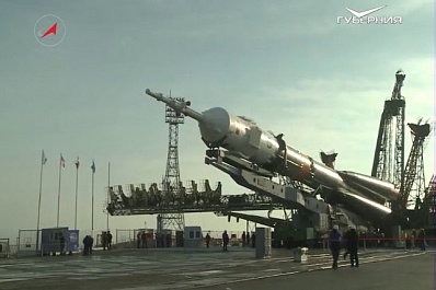 Самарская ракета-носитель Союз-ФГ готовится к запуску с космодрома Байконур