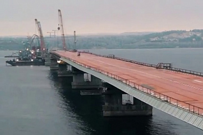 Дмитрий Азаров поделился уникальными кадрами с места строительства Волжского моста