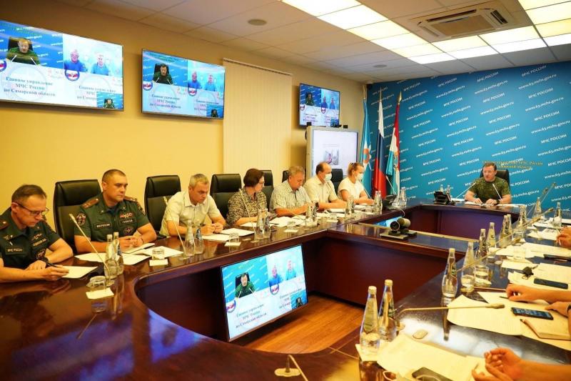 "Все силы положим на то, чтобы защитить населенные пункты": Дмитрий Азаров провёл оперативное заседание штаба по борьбе с природными пожарами