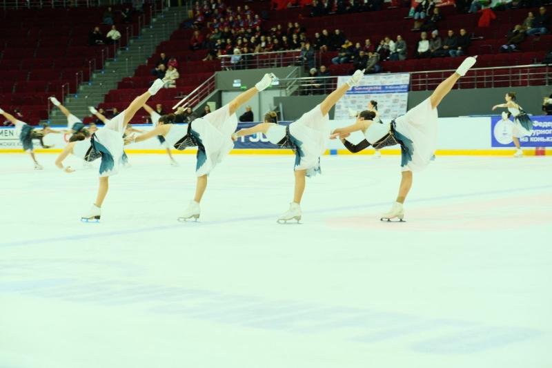 В Самаре проходит этап Кубка России по синхронному катанию на коньках