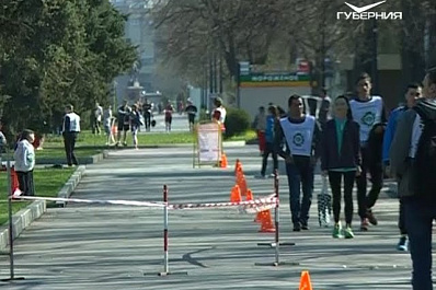 Почти 1000 бегунов приняли участие в легкоатлетическом фестивале Королева спорта в Самаре