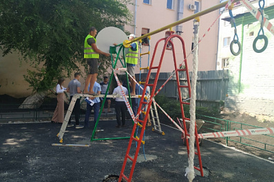 В Самарском районе благоустраивают дворовые территории