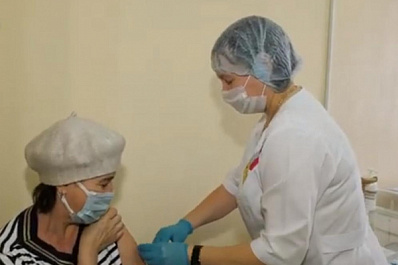 Более половины жителей Самарской области прошли вакцинацию от COVID-19
