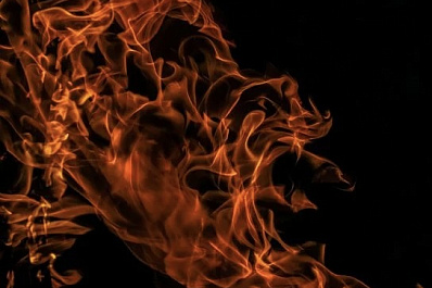 В Тольятти на ходу загорелась "Лада Приора" 