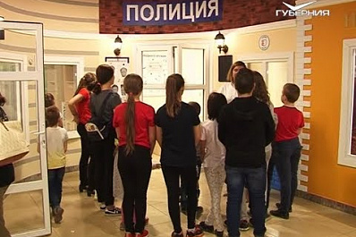 Знакомство с профессиями: в Самаре для школьников прошла экскурсия по “детскому городу”