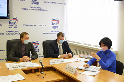 Быстрее, выше, сильнее: партия "Единая Россия" популяризирует массовый спорт 