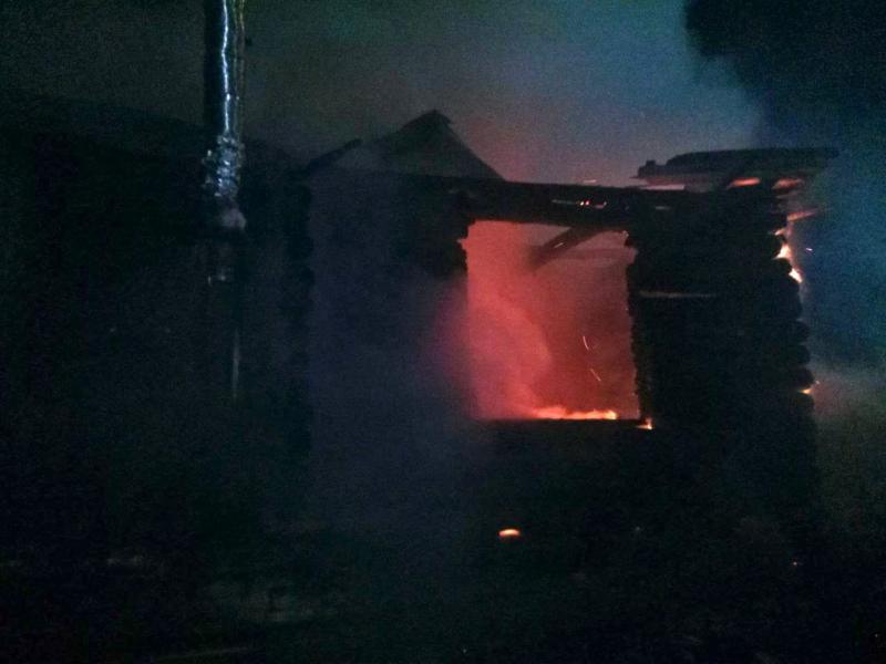 В Самарской области ночью 22 мая при пожаре в частном доме пострадал человек