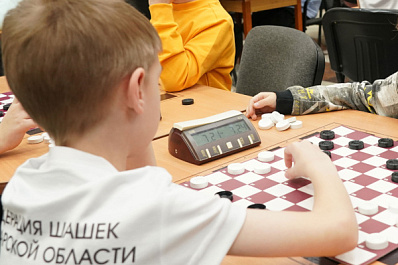 В Самаре юные спортсмены определили лучших в международных шашках