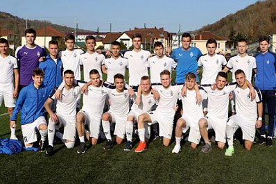 Юноши "Крыльев Советов" вышли в полуфинал первенства России