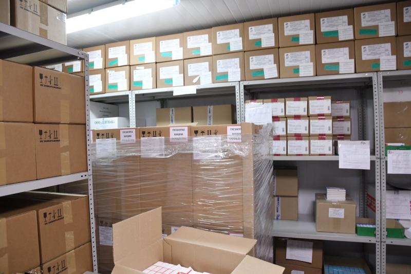 Детскую вакцину от гриппа начали развозить по медучреждениям региона