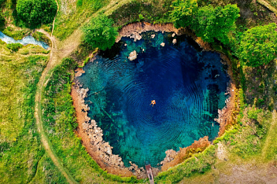 Дмитрий Азаров поздравил жителей с 95-летием Сергиевского района и 320-летием села